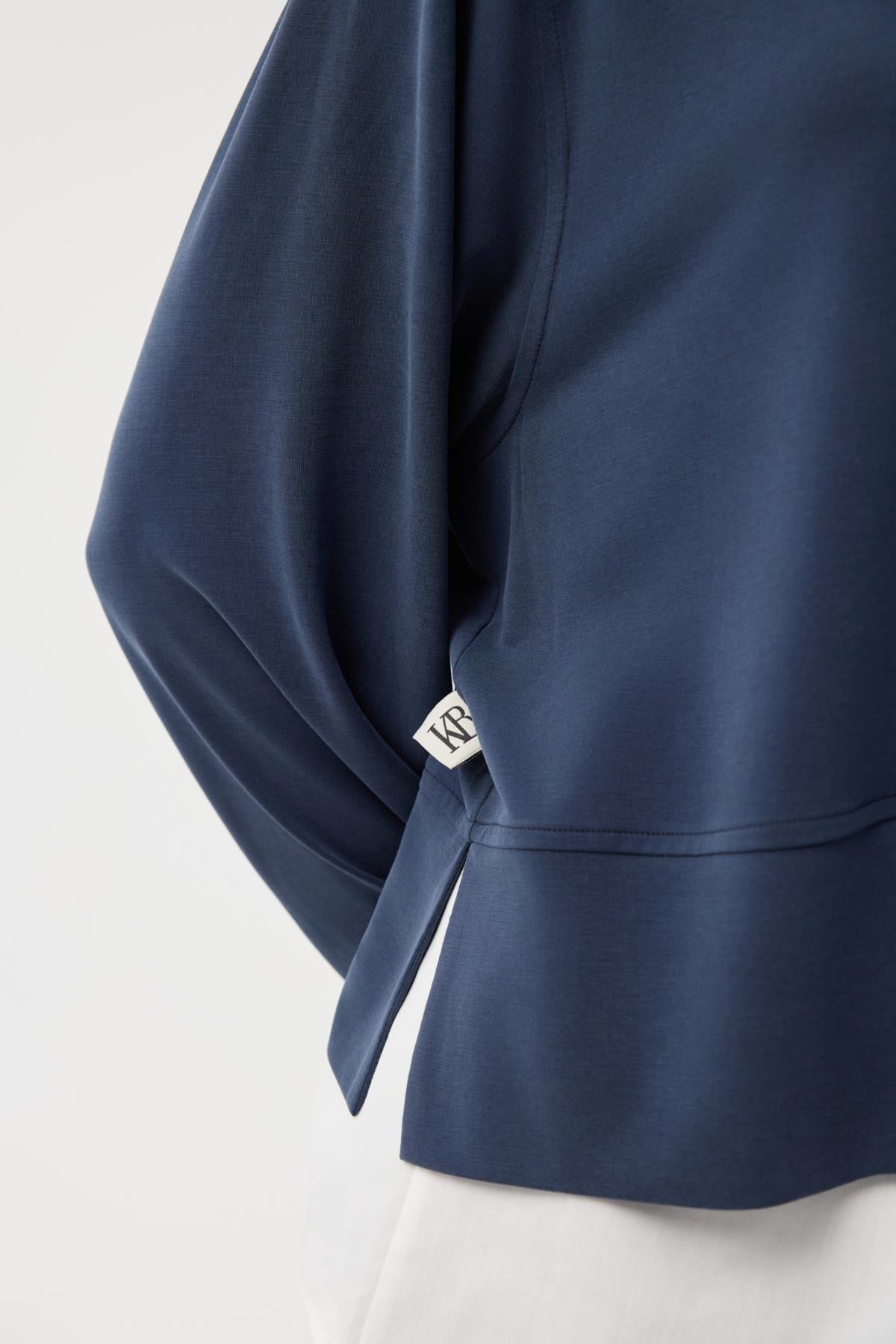 Modal Cupra Yırtmaçlı Kısa Sweatshirt Lacivert