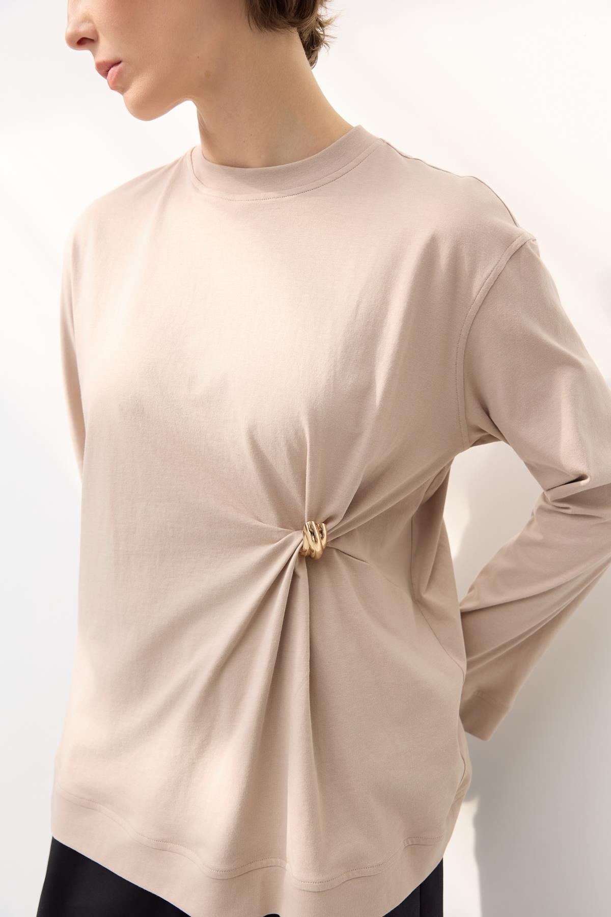 Düğüm Detaylı T-Shirt Taş