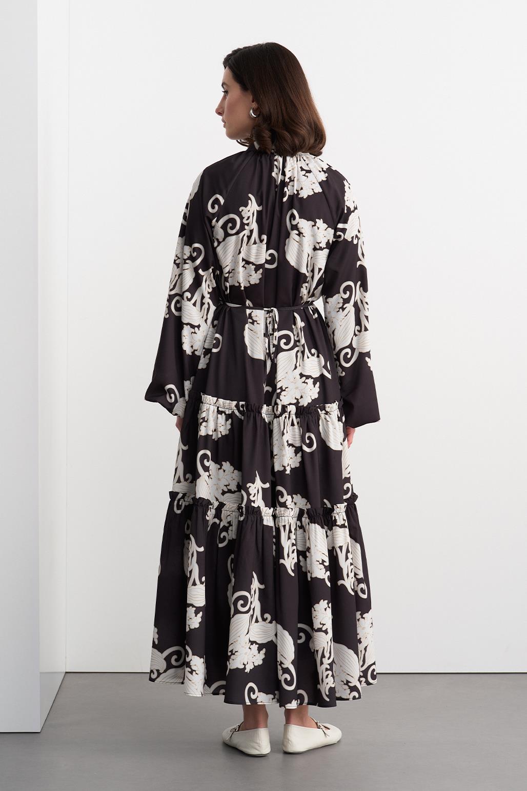 Desenli Uzun Elbise Siyah Floral Modeli