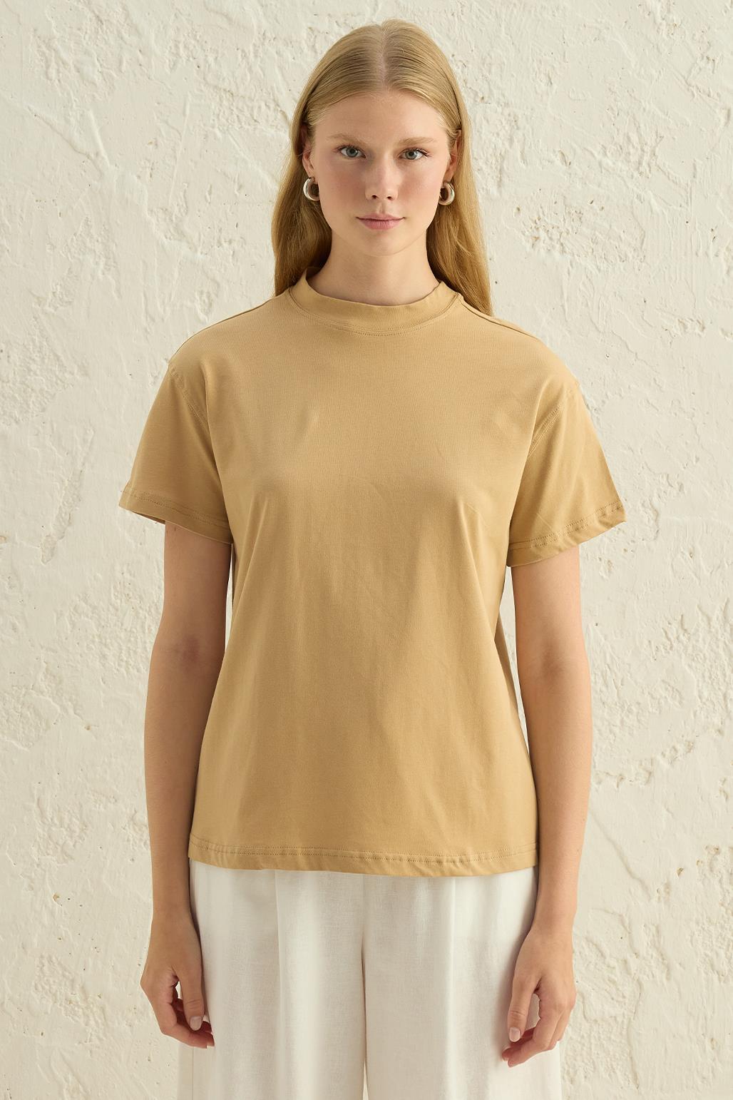Kısa Kollu Basic T-Shirt Camel